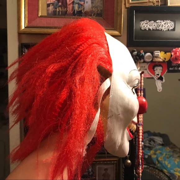 🤡Pennywise mask🤡 - Picture 2 of 3